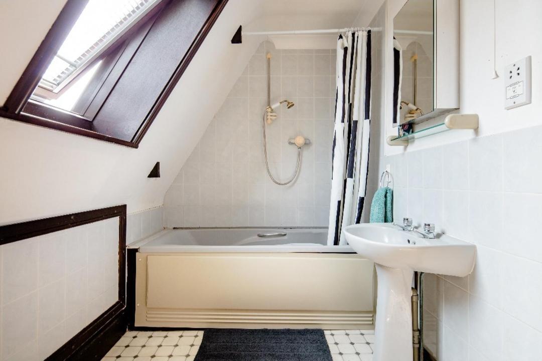 Double Room 2 Mins From Station Belvedere Eksteriør billede